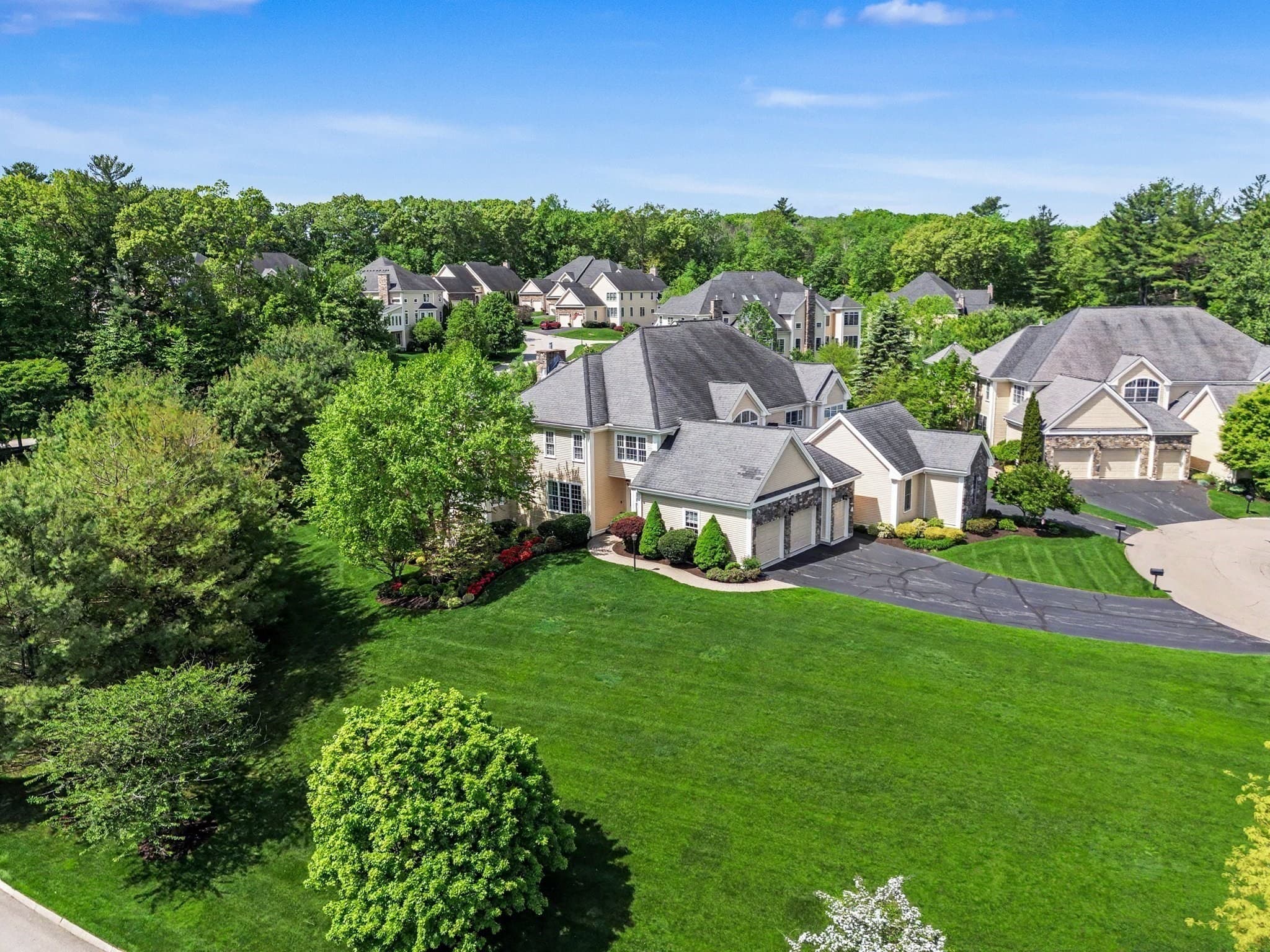 Condominium at 56 Clubhouse Way # 56, Sutton MA 01590, Sutton, photo 39 of 41