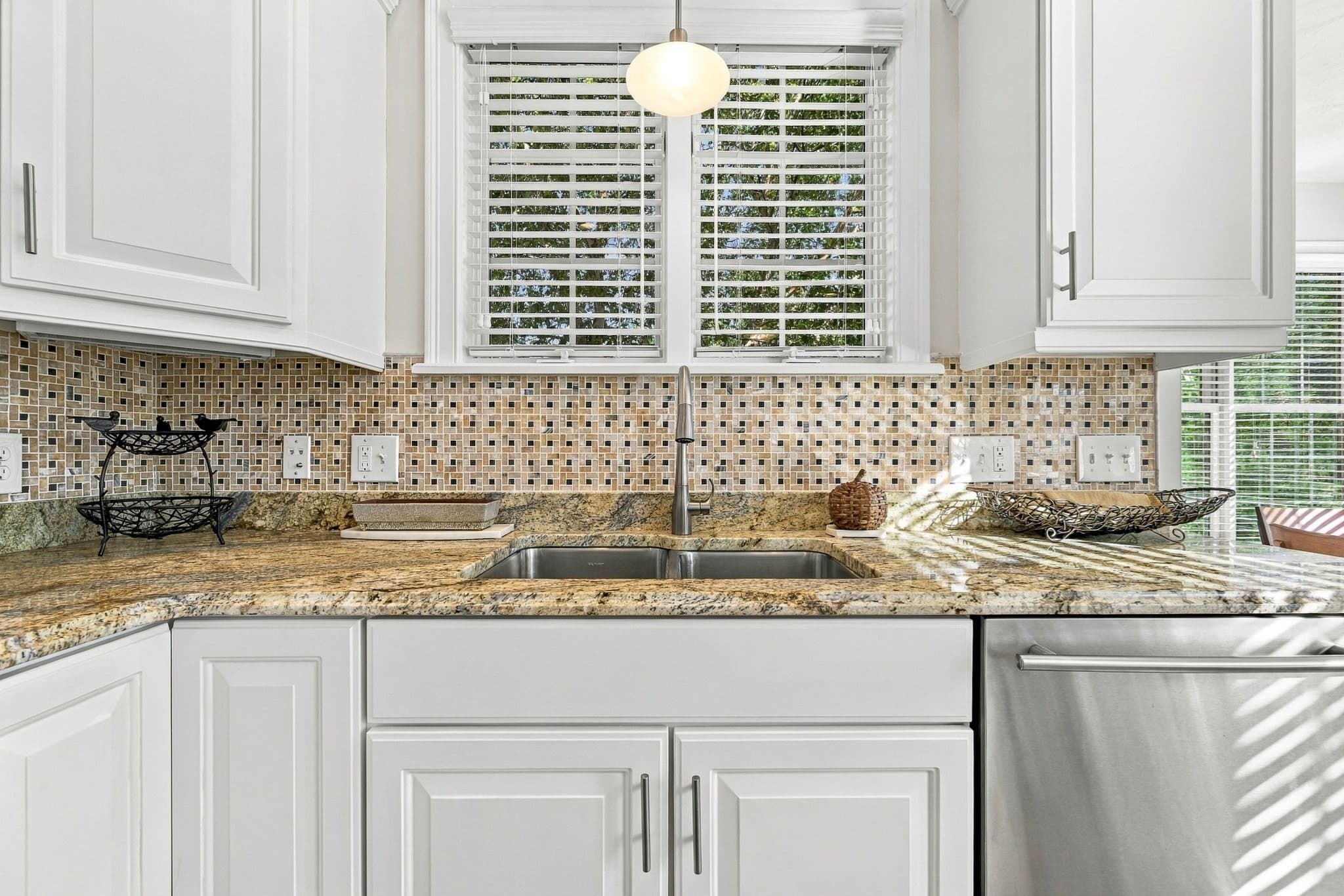 Condominium at 56 Clubhouse Way # 56, Sutton MA 01590, Sutton, photo 8 of 41