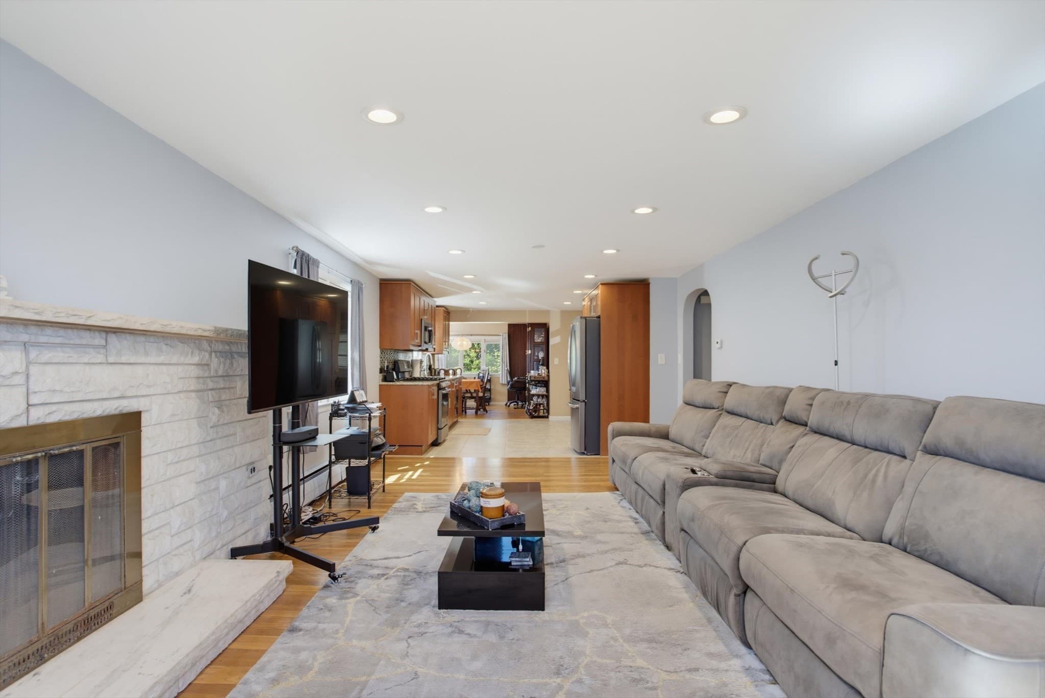 Single Family Residence at 102 Westminster St, Boston MA 02136, Boston, photo 9 of 42