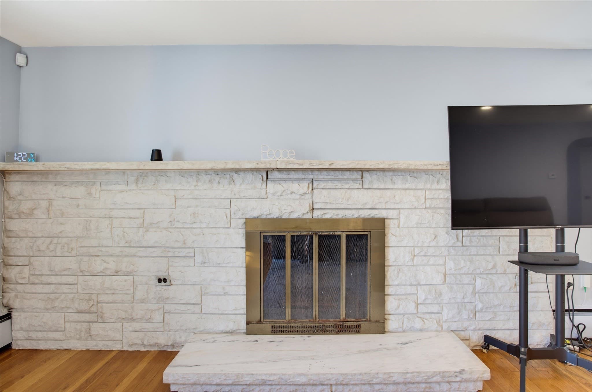Single Family Residence at 102 Westminster St, Boston MA 02136, Boston, photo 10 of 42