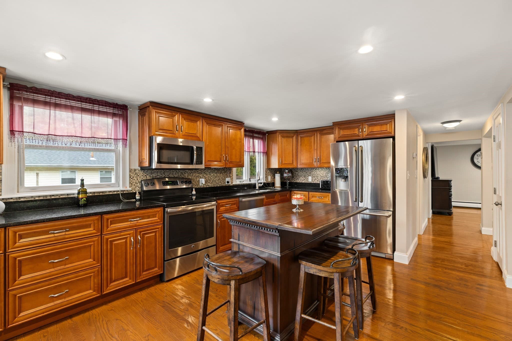 Single Family Residence at 440 Summer St., Rockland MA 02370, Rockland, photo 7 of 38