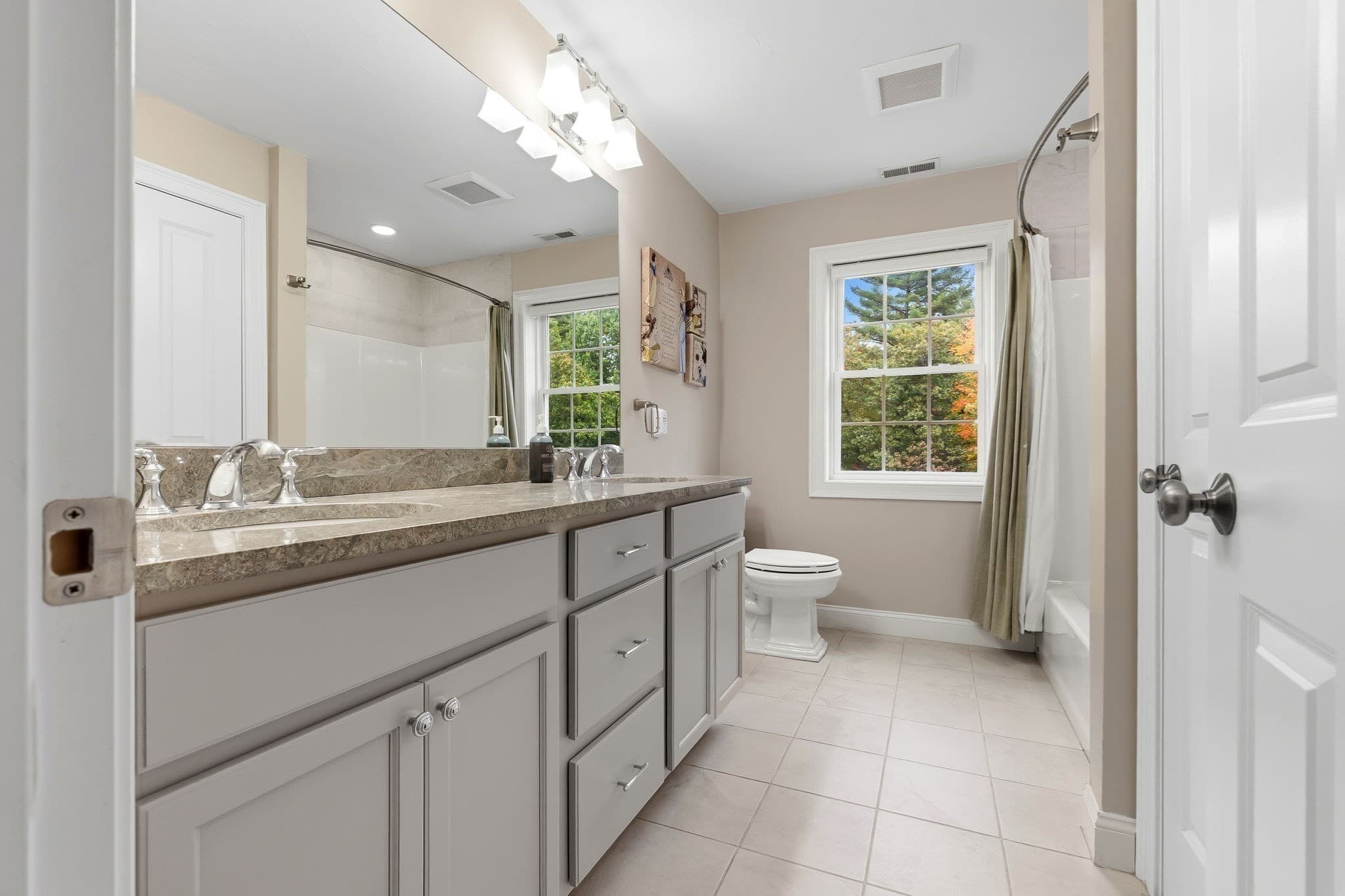 Single Family Residence at 33 Oak Ledge Cir, Rowley MA 01969, photo 17 of 42