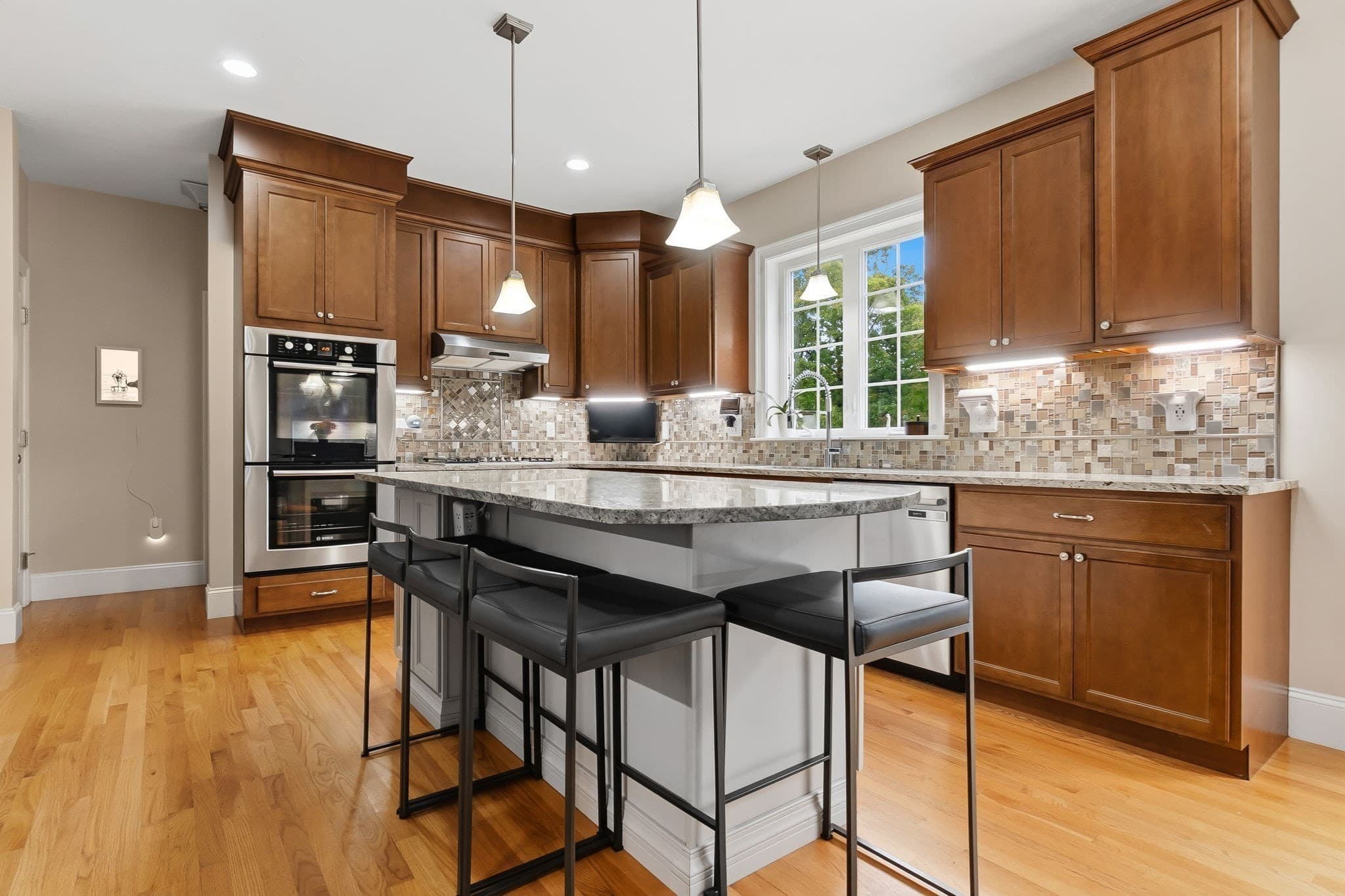 Single Family Residence at 33 Oak Ledge Cir, Rowley MA 01969, Rowley, photo 7 of 7