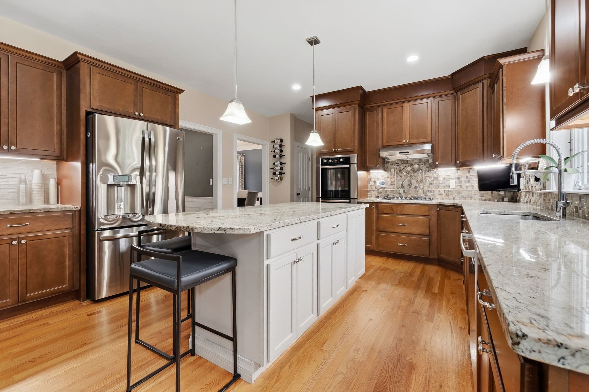 Single Family Residence at 33 Oak Ledge Cir, Rowley MA 01969, photo 11 of 42