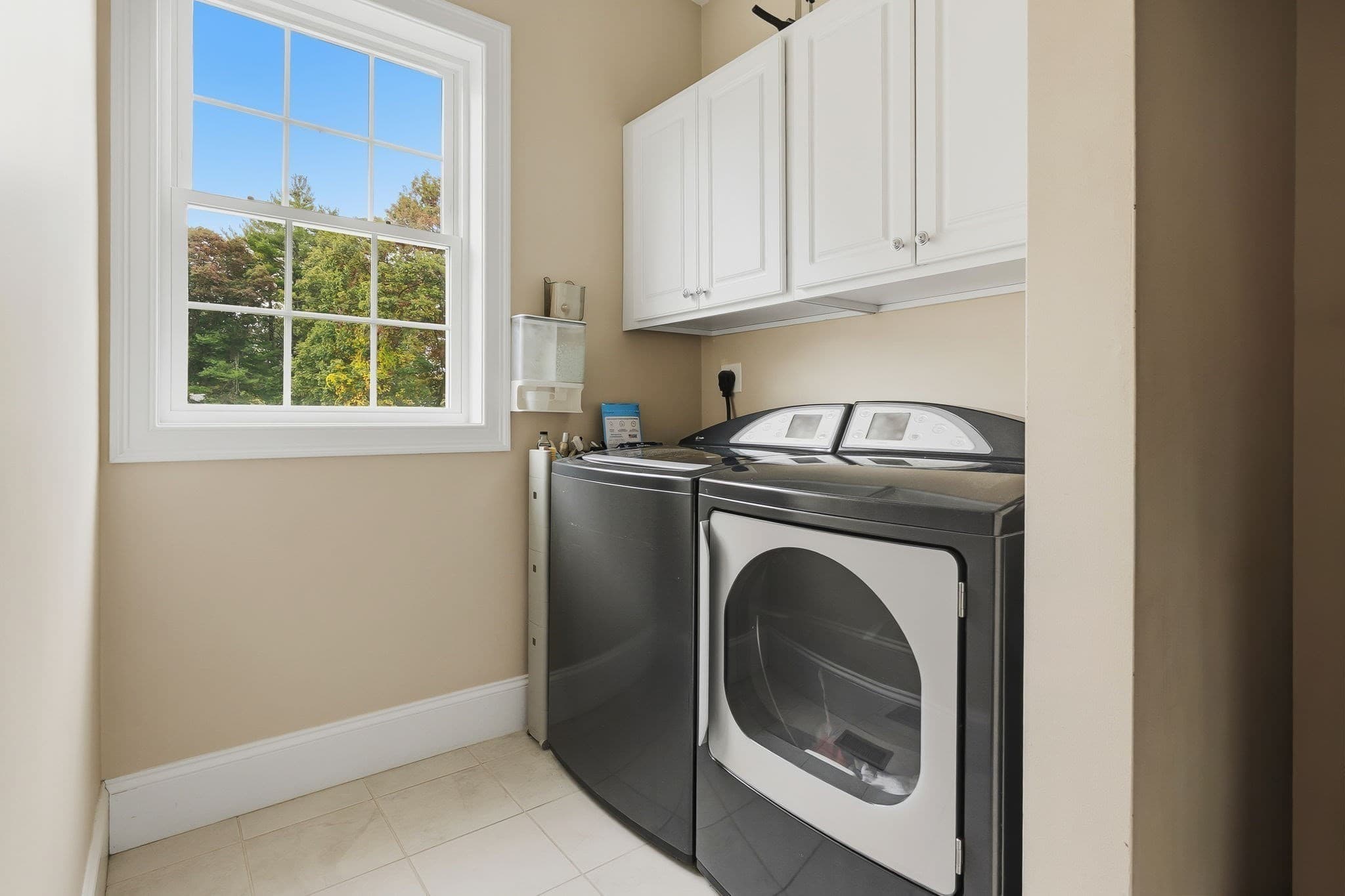 Single Family Residence at 33 Oak Ledge Cir, Rowley MA 01969, photo 25 of 42