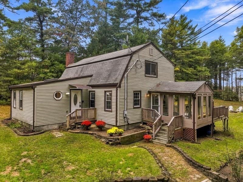 109 Pleasant St, Plympton MA 02367