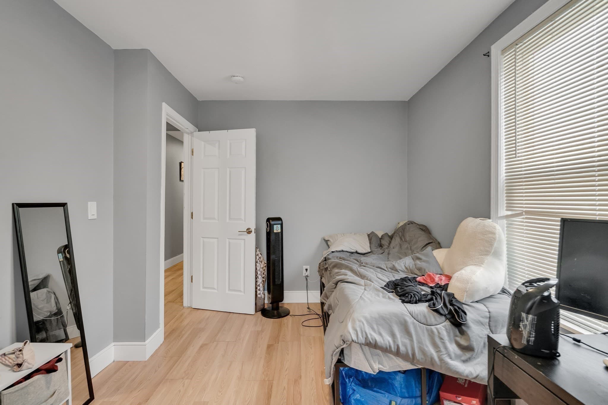 3 Family - 3 Units Up/Down at 281 Cardinal Medeiros Ave, Cambridge MA 02141, Cambridge, photo 33 of 36