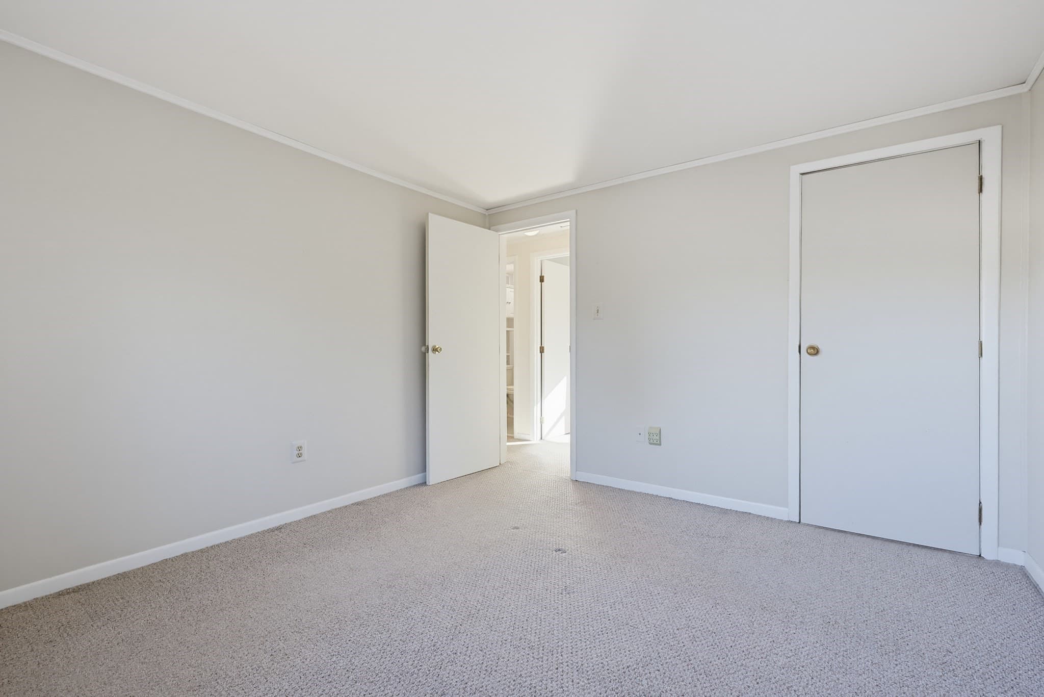 Duplex at 703 Pleasant St, Norwood MA 02062, Norwood, photo 10 of 13