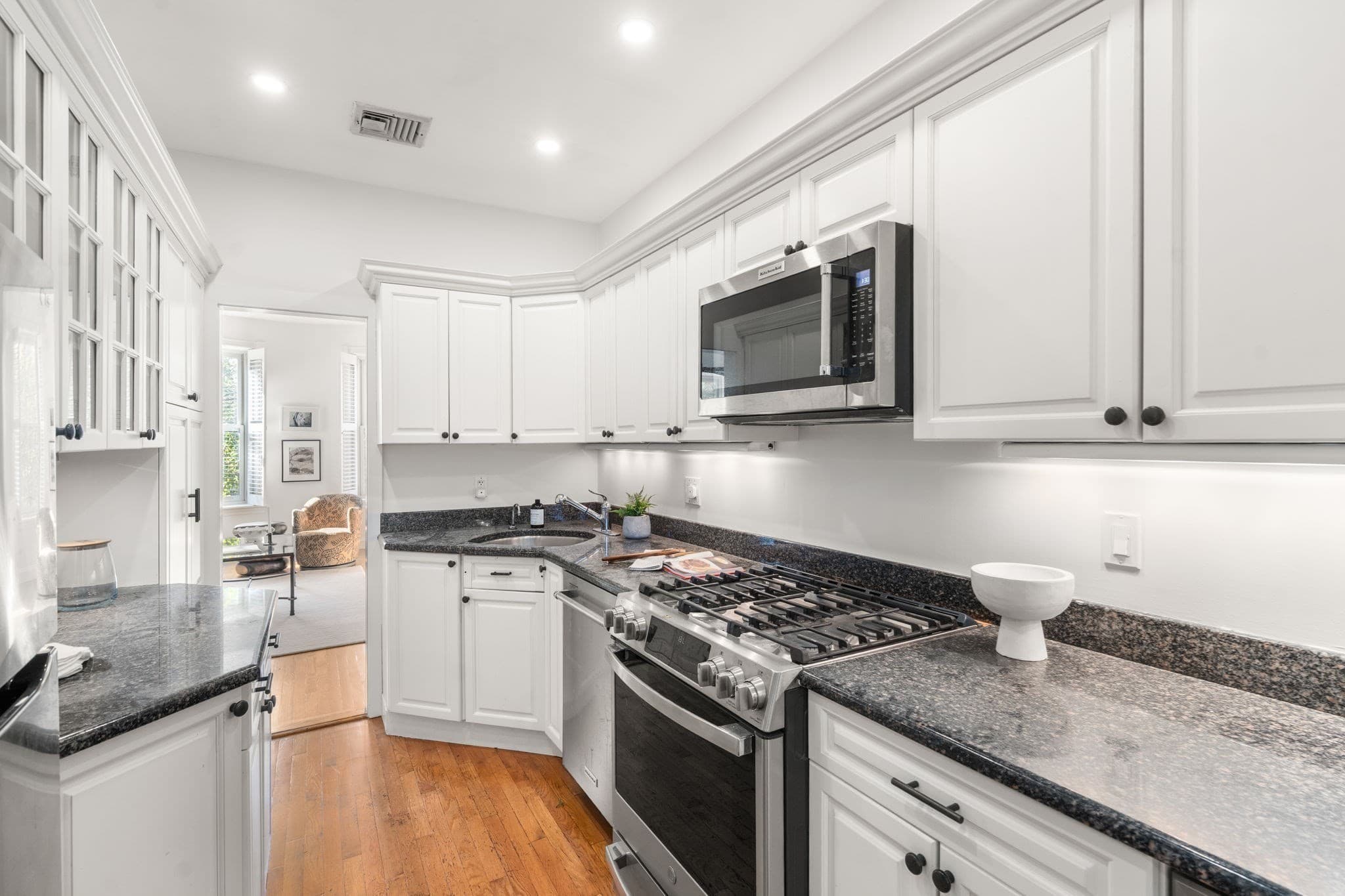 Condominium at 85 Dartmouth St PH, Boston MA 02116, Boston, photo 8 of 25