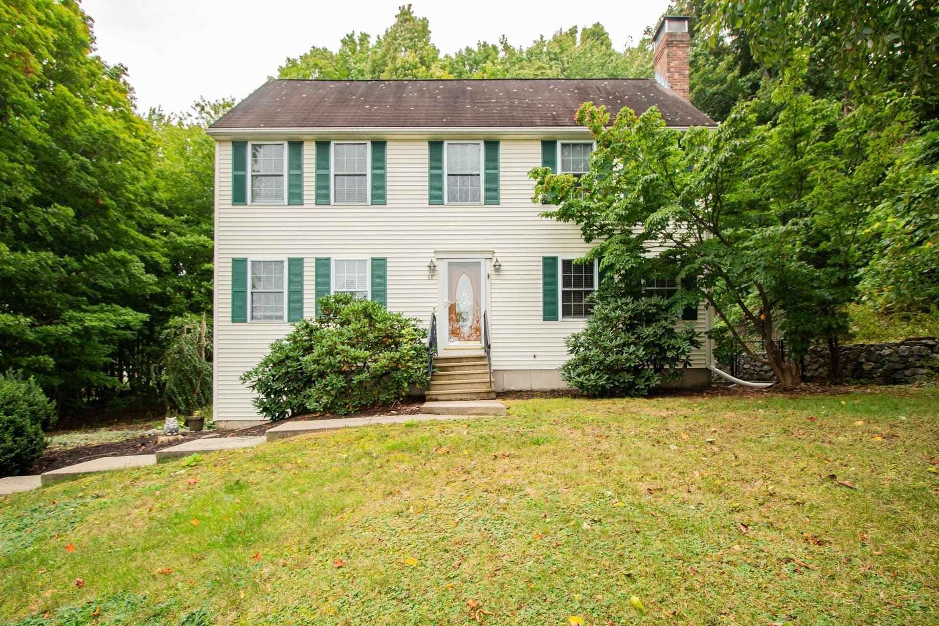 68 Biscuit Hill Dr, Leominster MA 01453