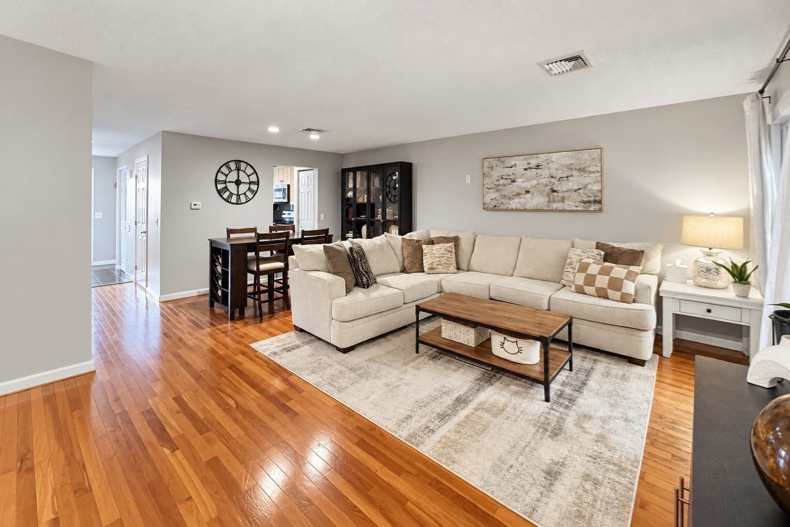 Condominium at 97 Oakwood Lane # 97, Worcester MA 01604, Worcester, photo 9 of 30