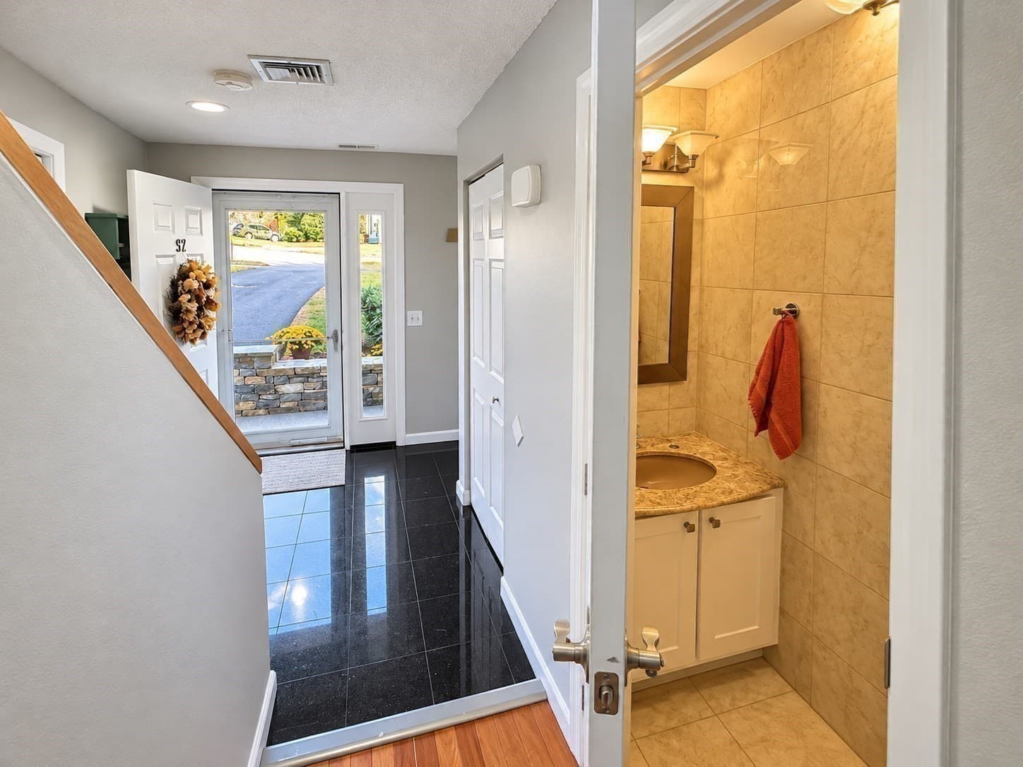 Condominium at 97 Oakwood Lane # 97, Worcester MA 01604, Worcester, photo 10 of 30