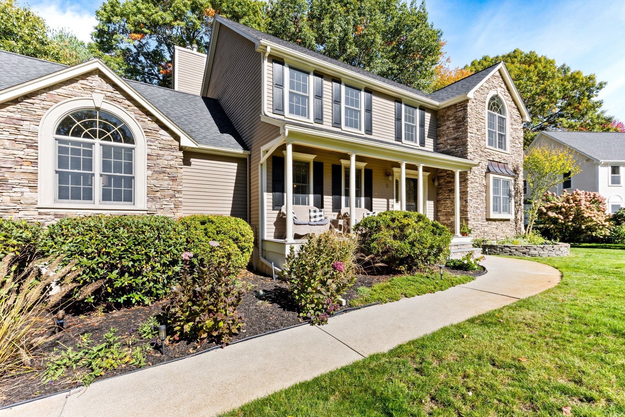 Single Family Residence at 6 Mayhew Farm Dr, Mansfield MA 02048, photo 2 of 42