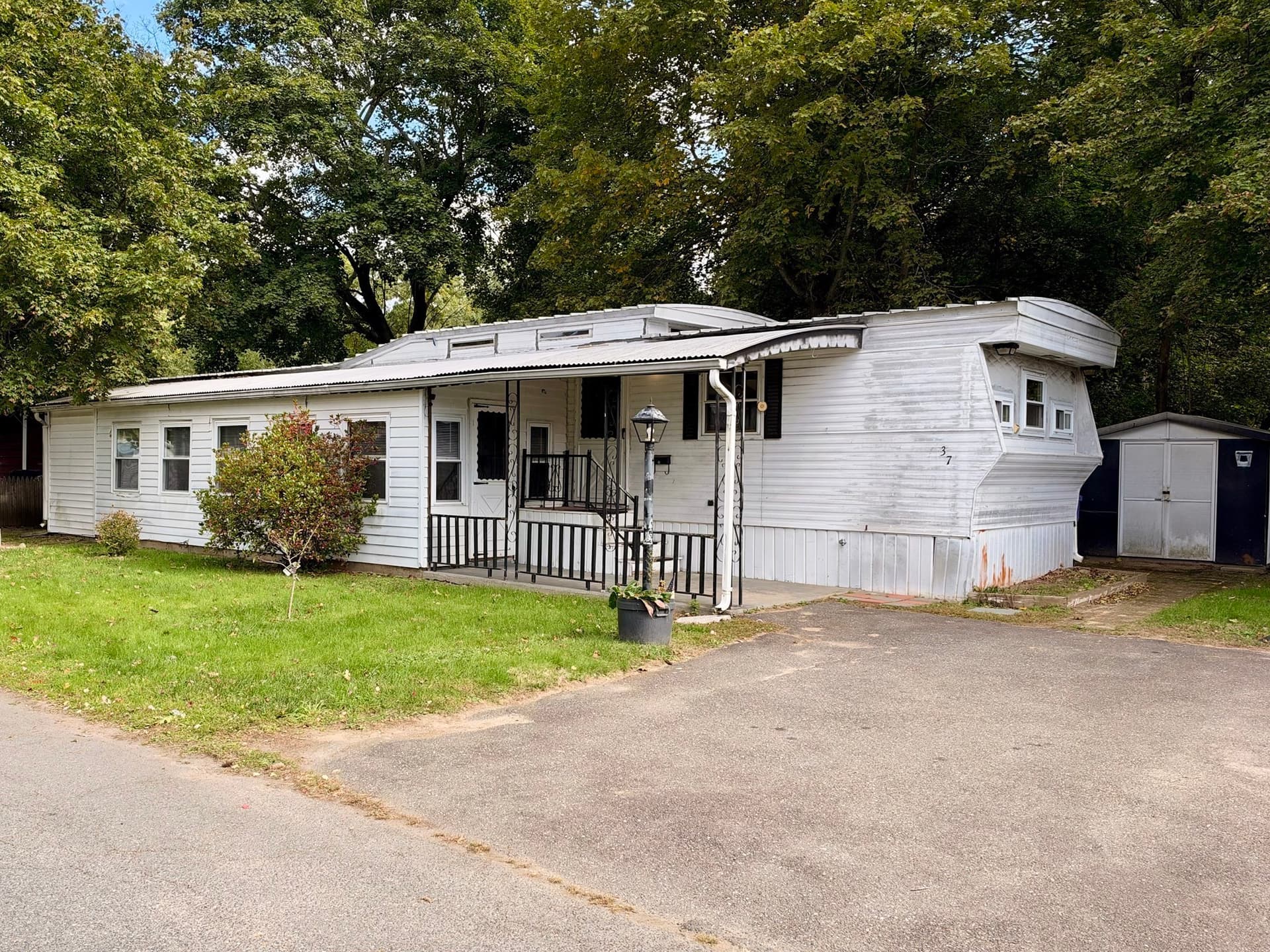 37 Pioneer Way # 37, Springfield MA 01119