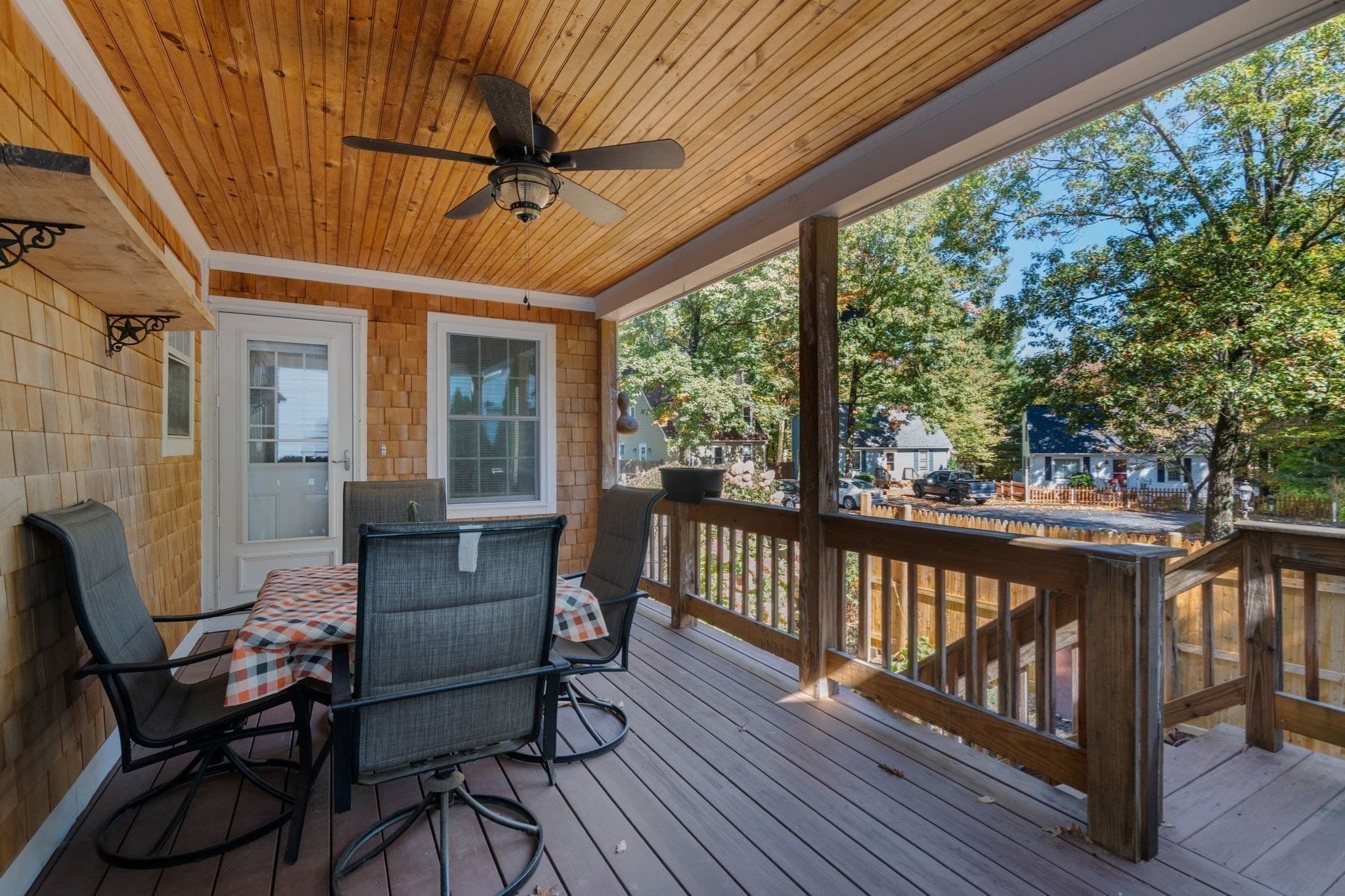 Single Family Residence at 4 Williamsburg Dr, Uxbridge MA 01569, photo 34 of 37