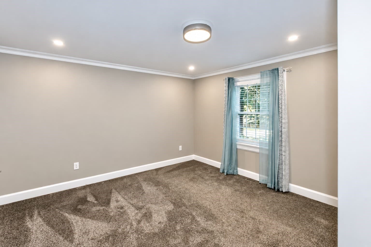 Condominium at 14 Rosewood Lane # 14, Southwick MA 01077, Southwick, photo 16 of 29