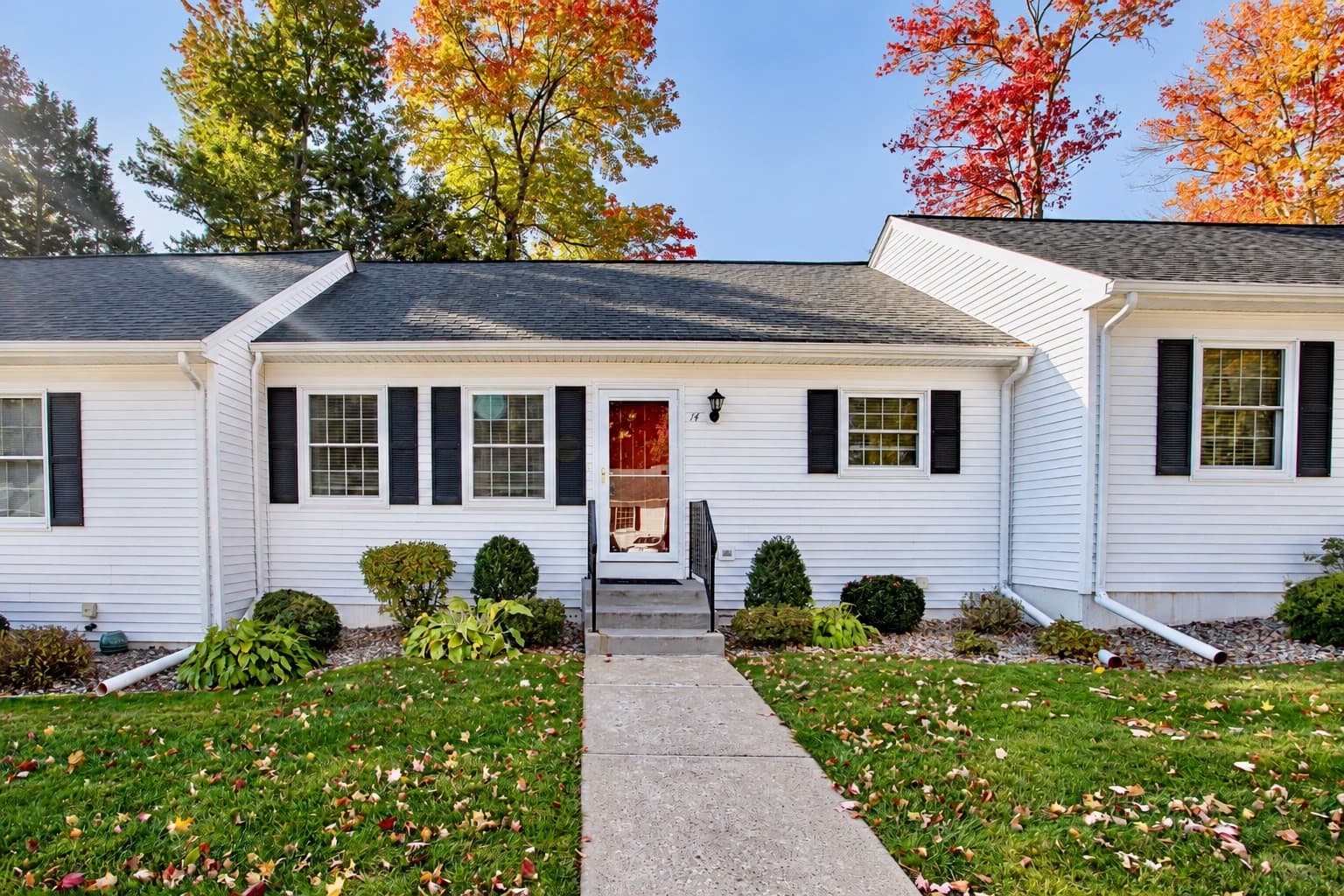 14 Rosewood Lane # 14, Southwick MA 01077