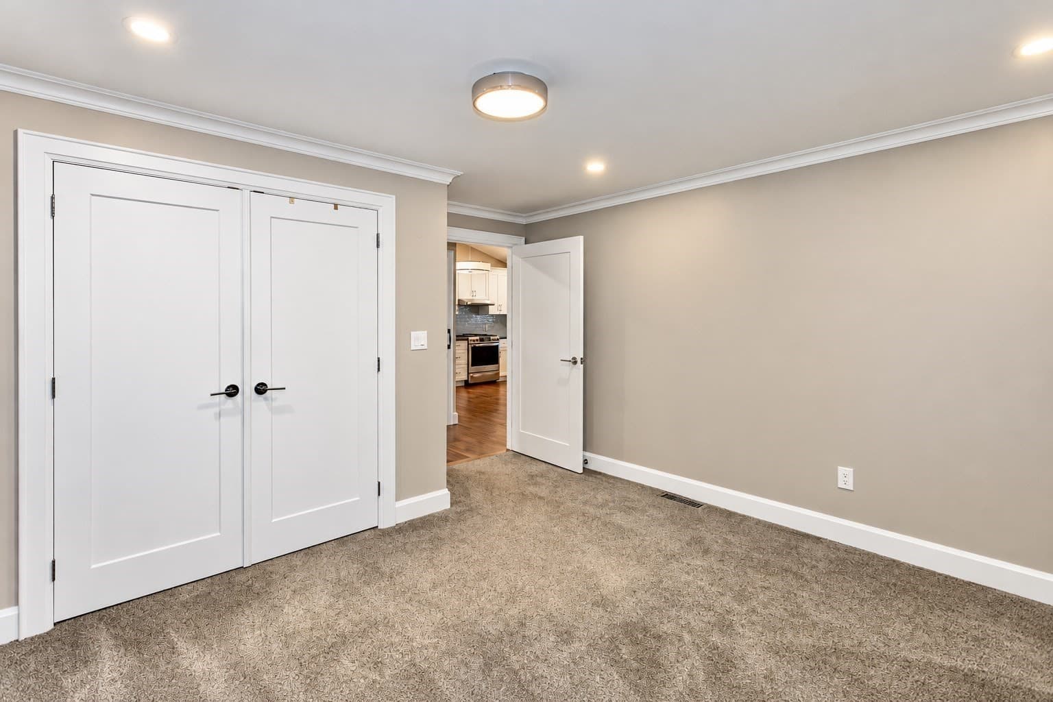 Condominium at 14 Rosewood Lane # 14, Southwick MA 01077, Southwick, photo 14 of 29