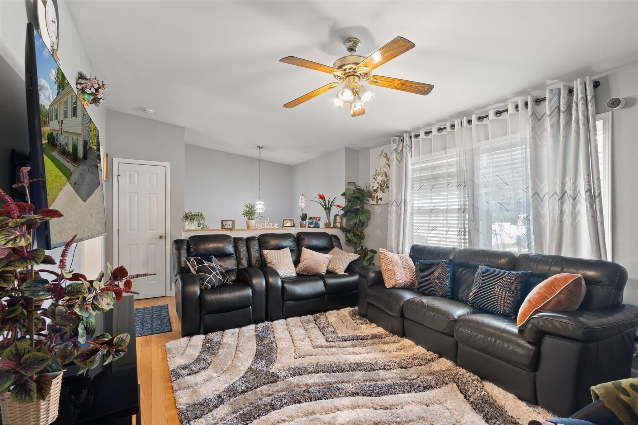 Single Family Residence at 12 Pearl St, Auburn MA 01501, Auburn, photo 6 of 36