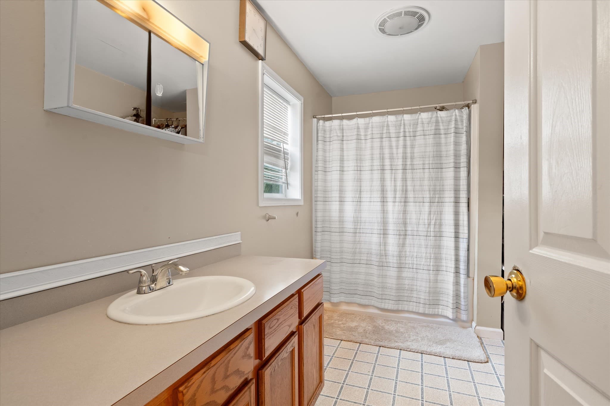 Single Family Residence at 12 Pearl St, Auburn MA 01501, Auburn, photo 16 of 36