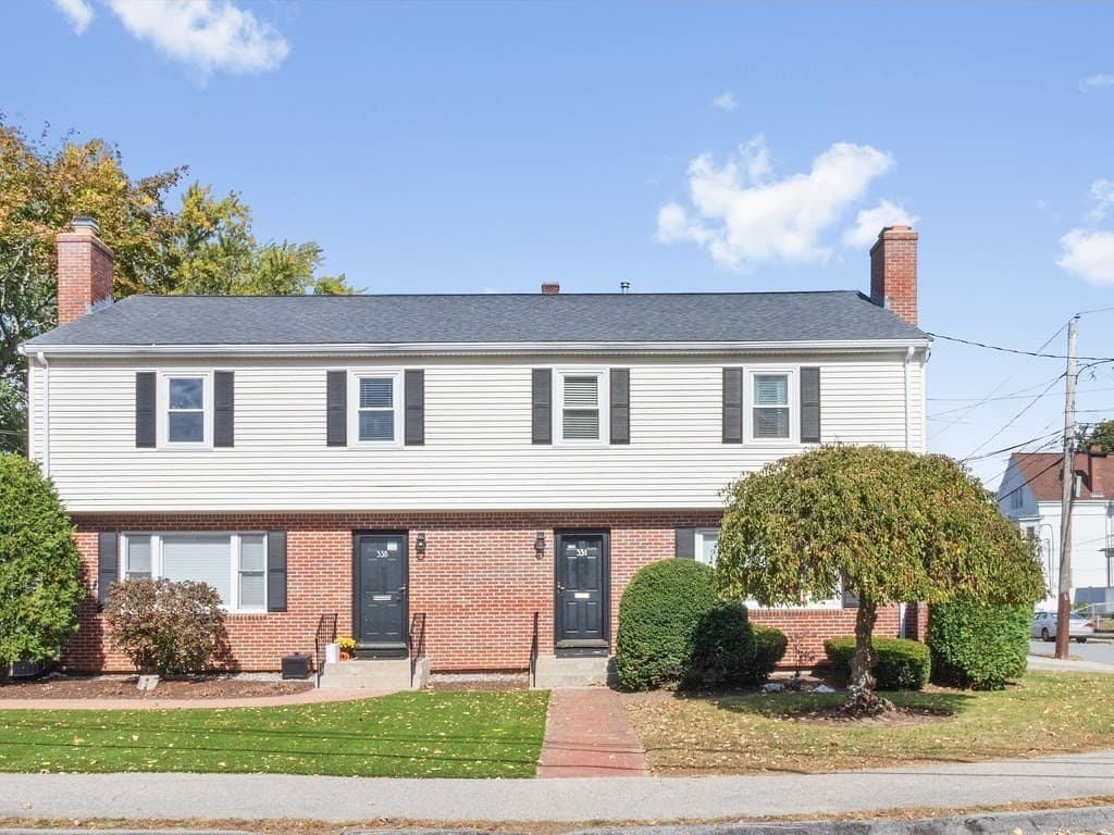 Condominium at 33 Auburn St # 2, Waltham MA 02453, Waltham, photo 31 of 37