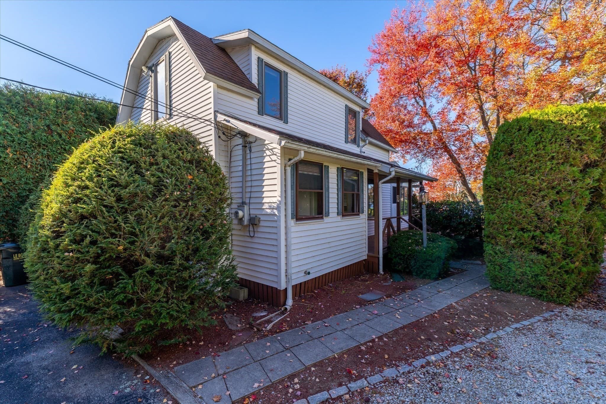 Single Family Residence at 47 Point Pleasant Rd, Webster MA 01570, photo 9 of 39