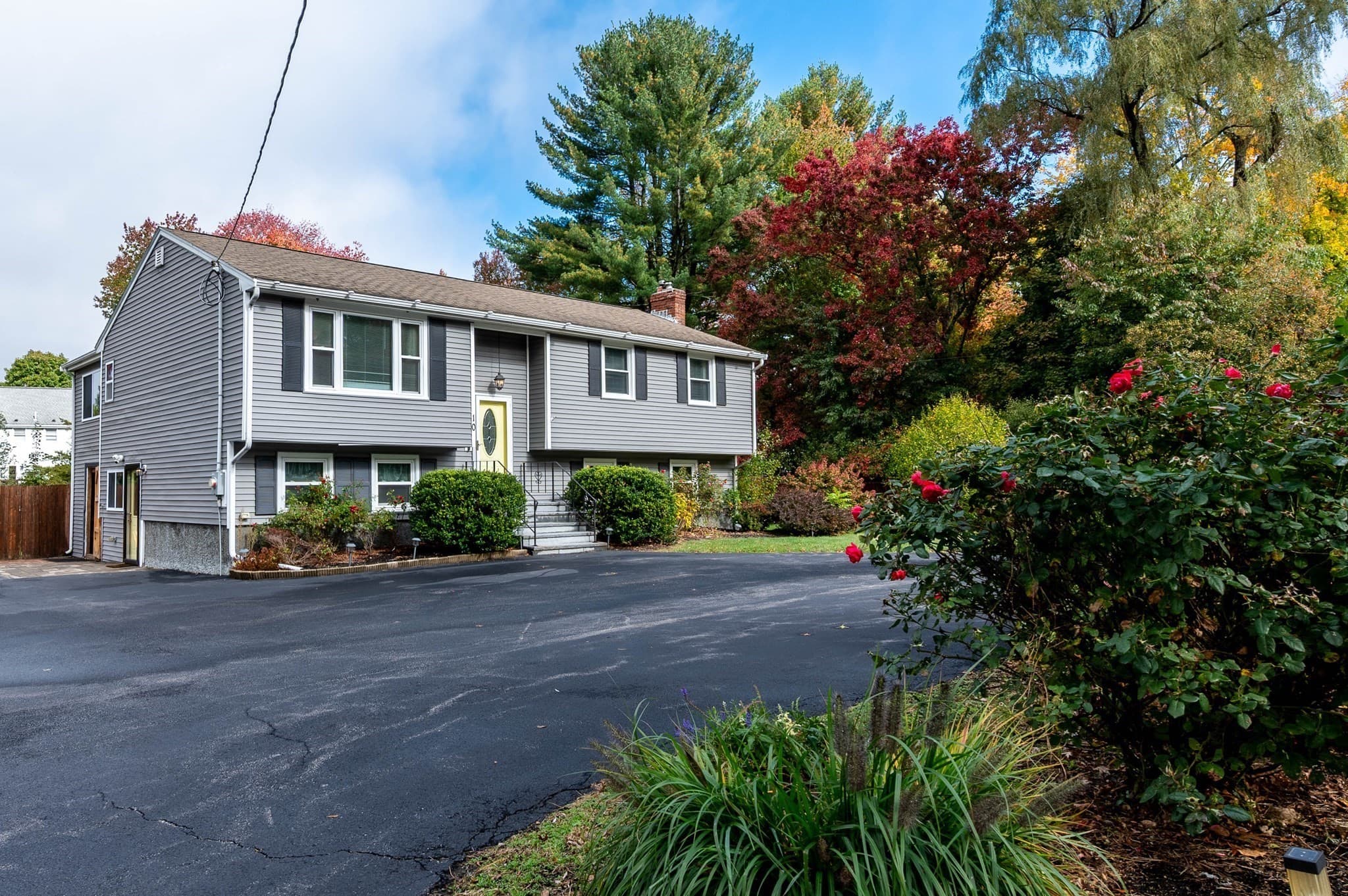 Single Family Residence at 10 Village Street, Medway MA 02053, photo 5 of 39