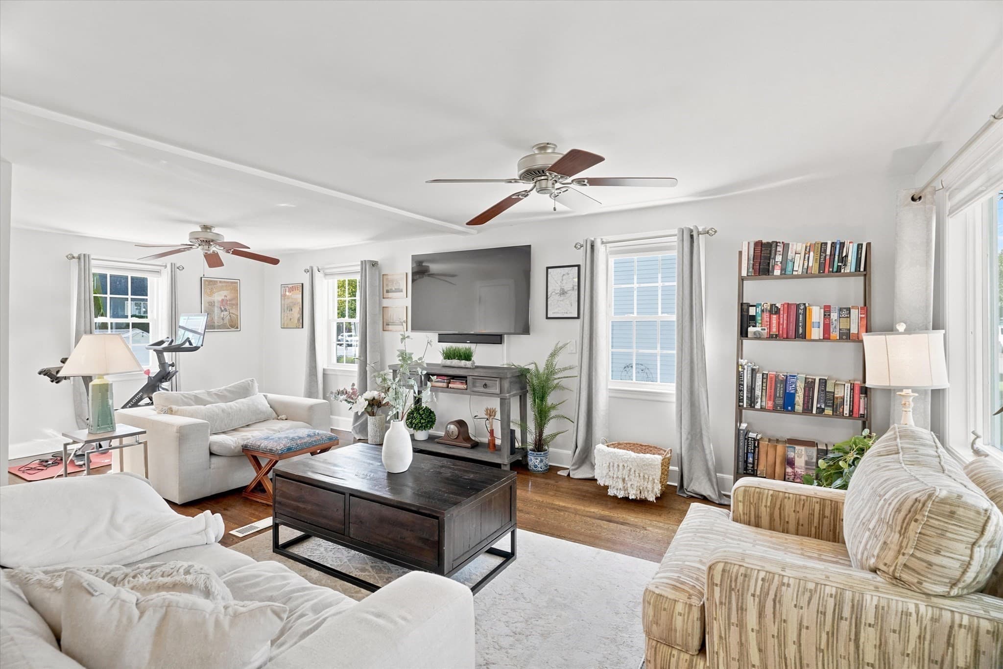 Single Family Residence at 23 Jasper St, Saugus MA 01906, Saugus, photo 11 of 42
