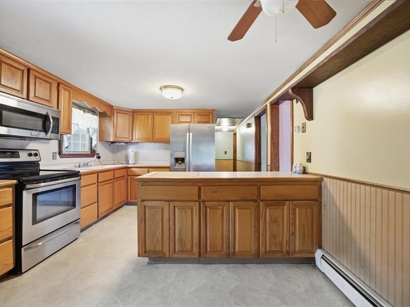 Single Family Residence at 20 Anthony Street, Berkley MA 02779, photo 7 of 29