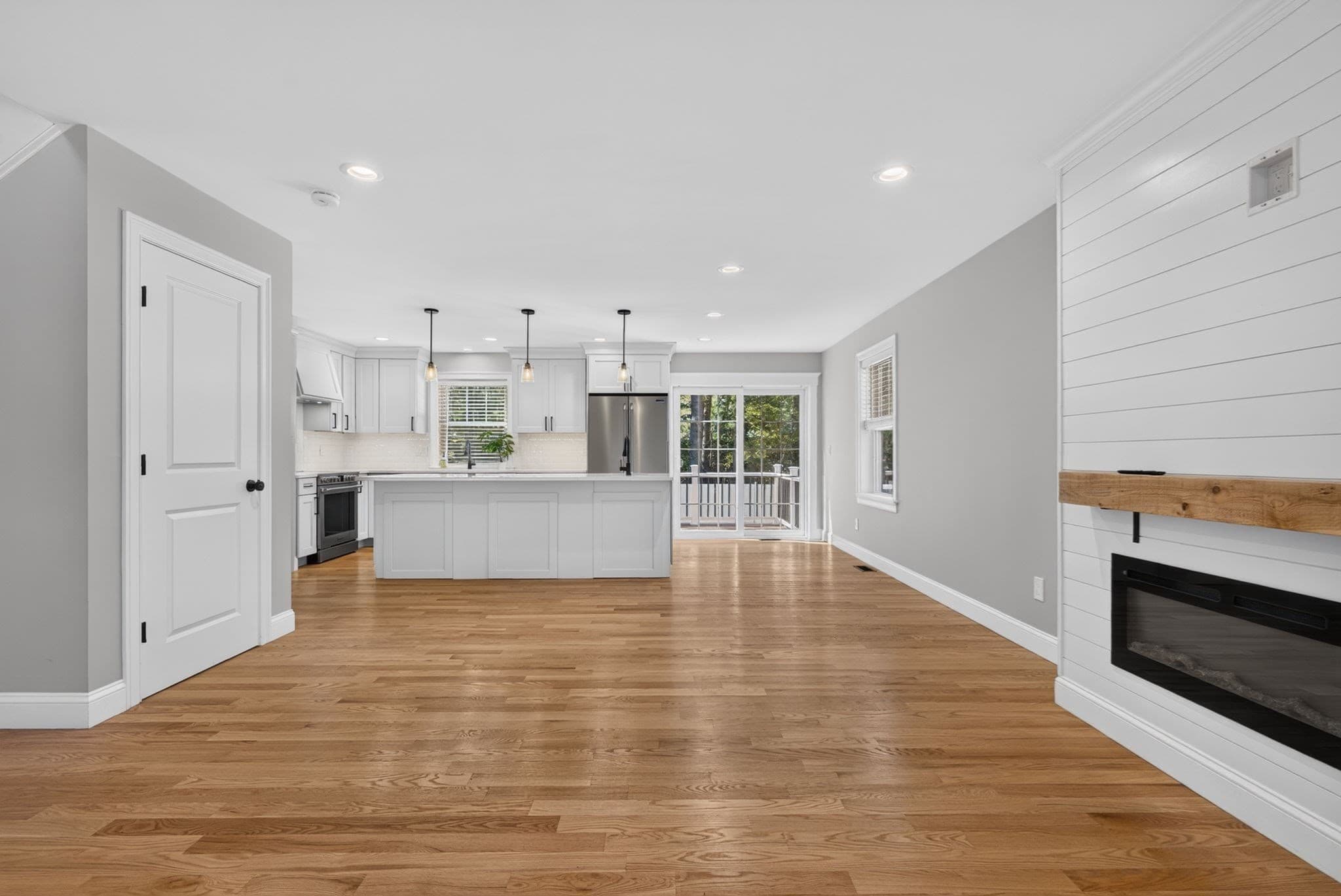 Single Family Residence at 275 Pine St, Bridgewater MA 02324, Bridgewater, photo 7 of 42