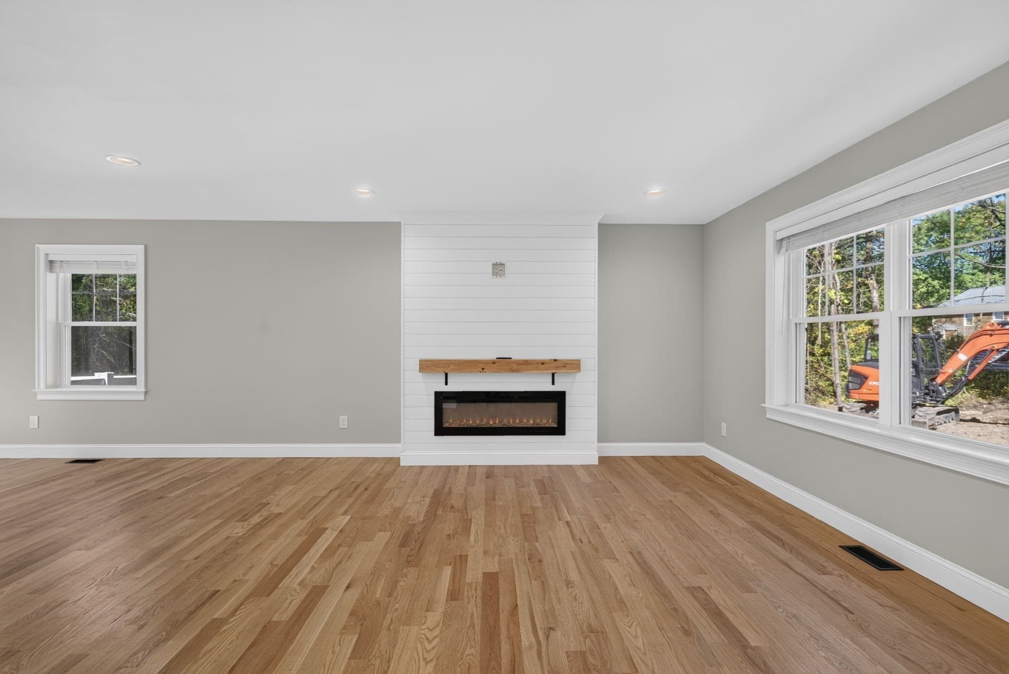 Single Family Residence at 275 Pine St, Bridgewater MA 02324, Bridgewater, photo 5 of 42