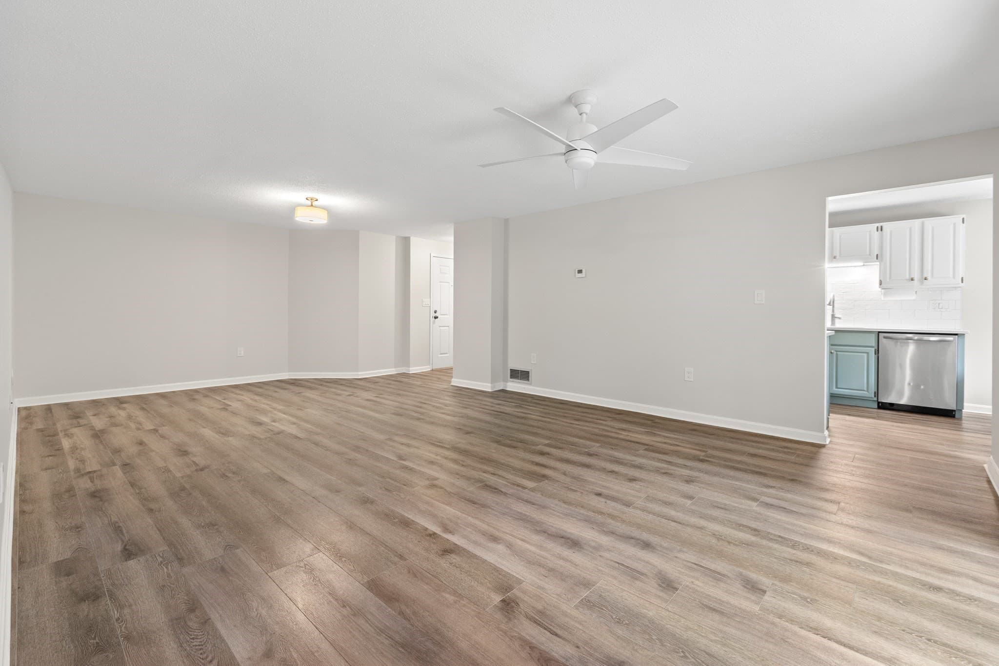 Condominium at 9 Ledgewood Way # 32, Peabody MA 01960, photo 9 of 34