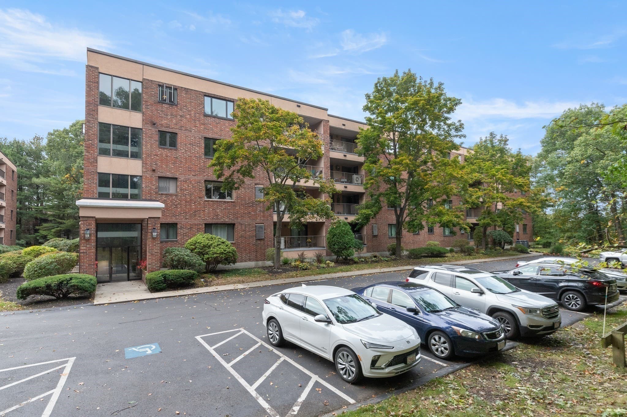 Condominium at 9 Ledgewood Way # 32, Peabody MA 01960, photo 31 of 34