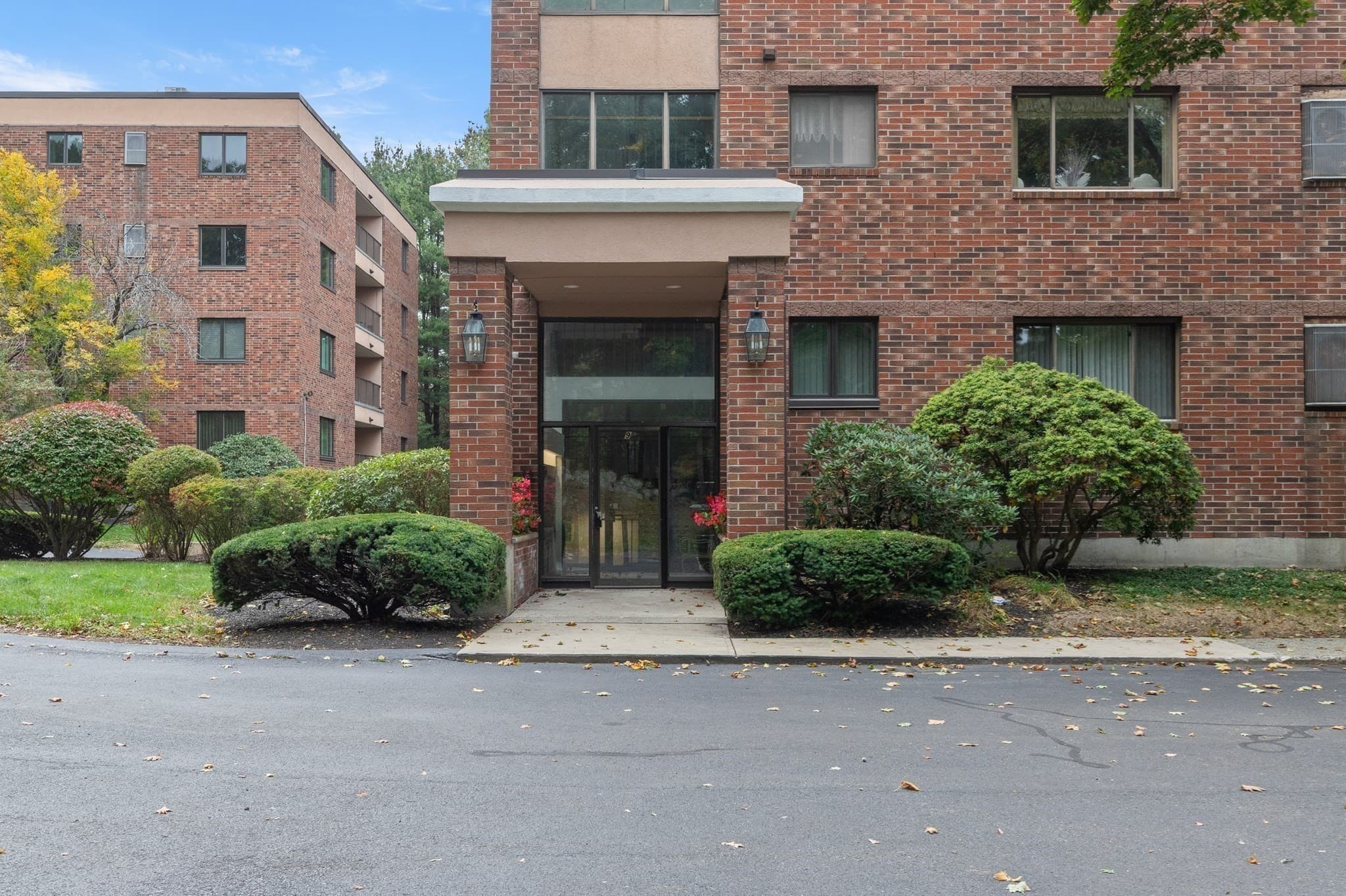 Condominium at 9 Ledgewood Way # 32, Peabody MA 01960, photo 4 of 34