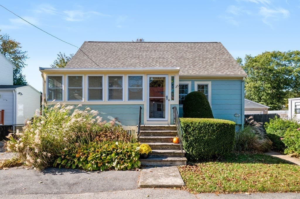 25 Hillcrest Ave, Beverly MA 01915