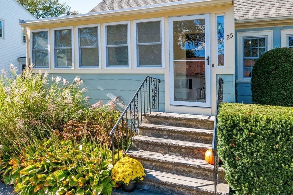 Single Family Residence at 25 Hillcrest Ave, Beverly MA 01915, Beverly, photo 4 of 35