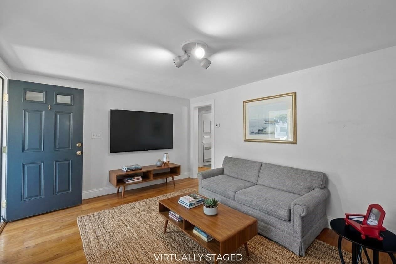 Single Family Residence at 25 Hillcrest Ave, Beverly MA 01915, Beverly, photo 8 of 35