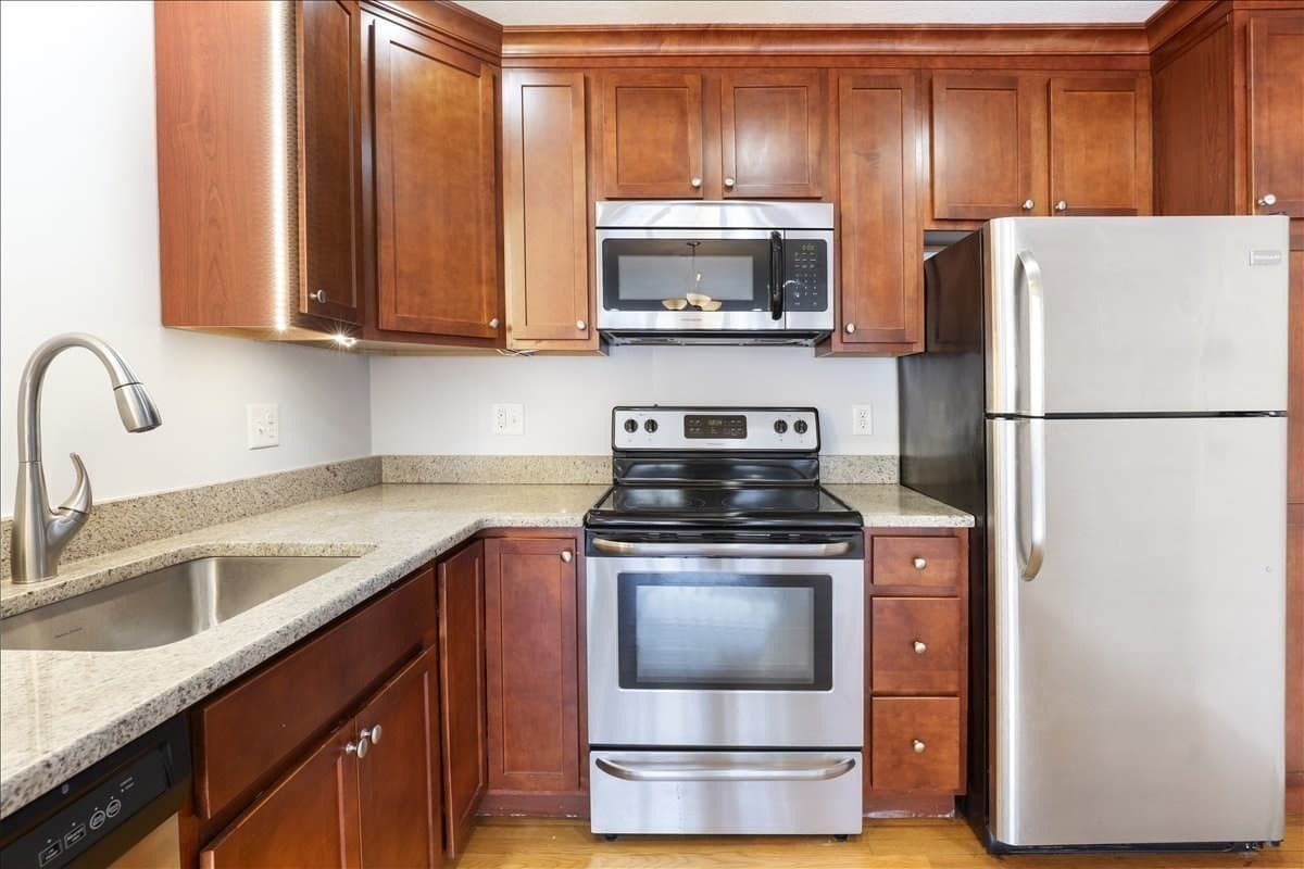 Condominium at 1105 Lexington Street # 6, Waltham MA 02452, photo 7 of 15