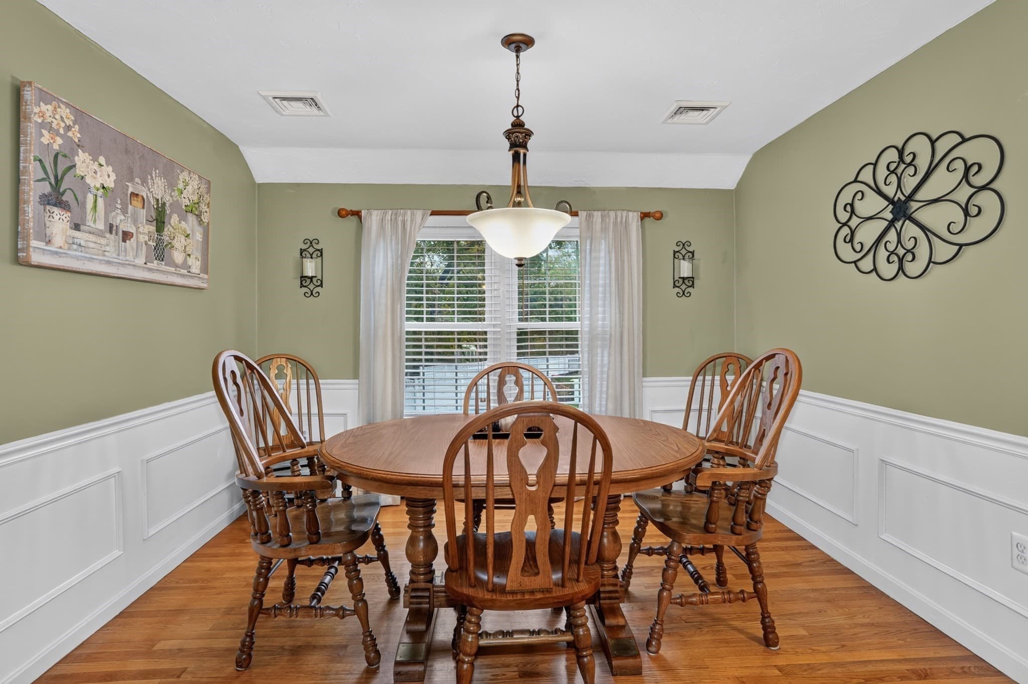Single Family Residence at 675 Oak Street, Franklin MA 02038, Franklin, photo 10 of 27