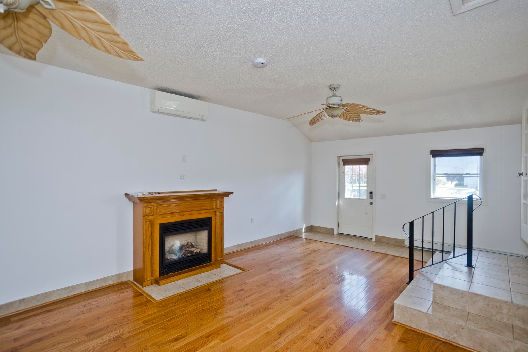 Single Family Residence at 20 Strong Street, Easthampton MA 01027, photo 3 of 37