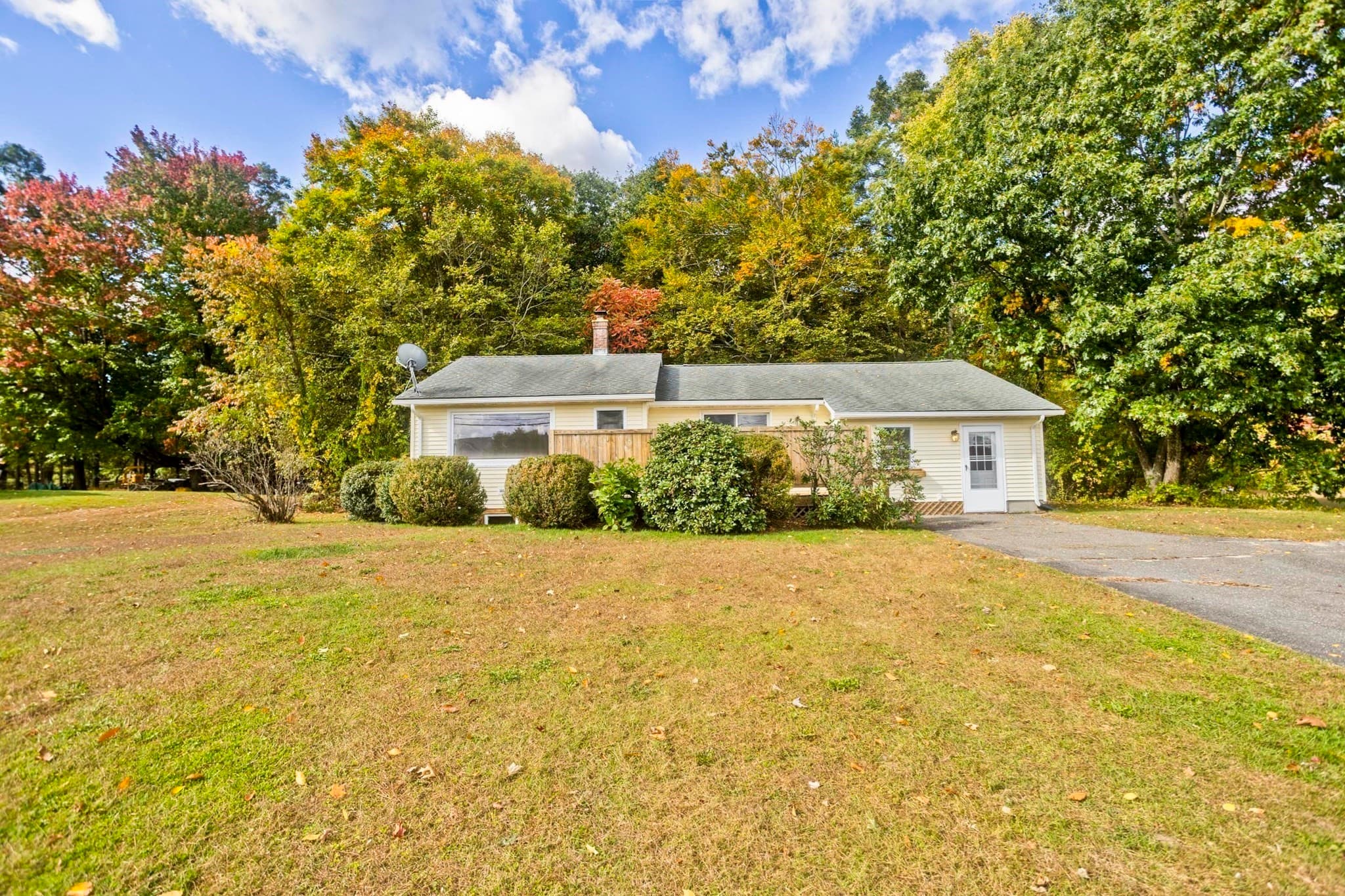 20 Strong Street, Easthampton MA 01027