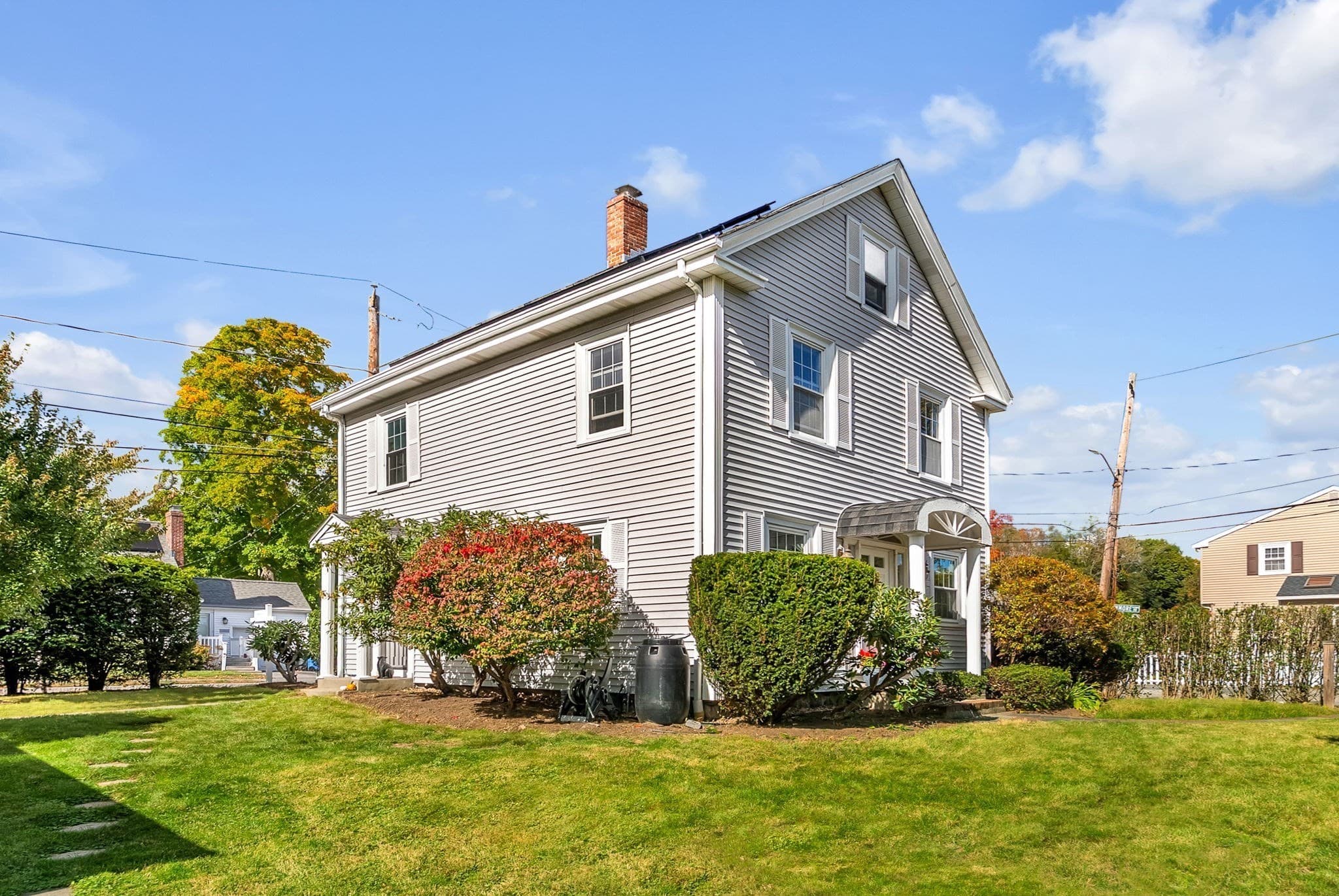 Single Family Residence at 86 Potter Rd, Waltham MA 02453, Waltham, photo 2 of 31