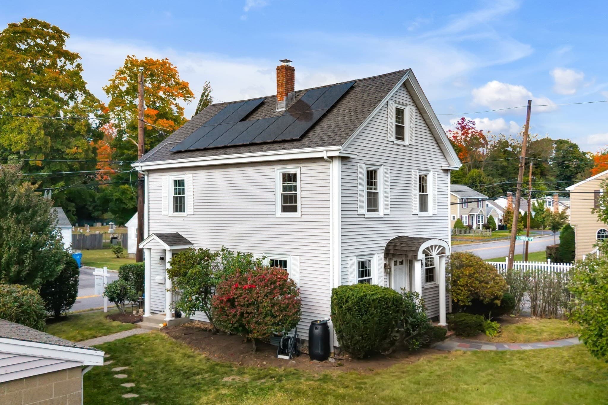 Single Family Residence at 86 Potter Rd, Waltham MA 02453, Waltham, photo 3 of 31