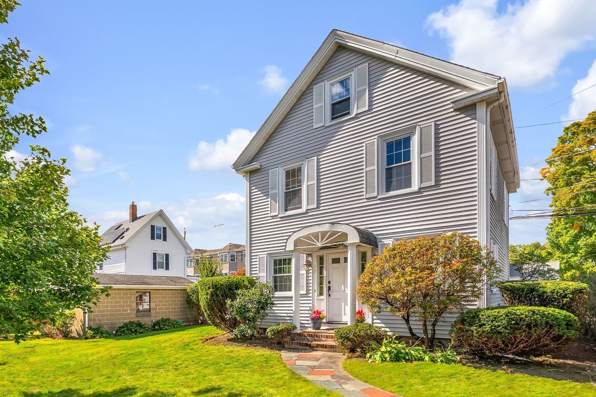 86 Potter Rd, Waltham MA 02453