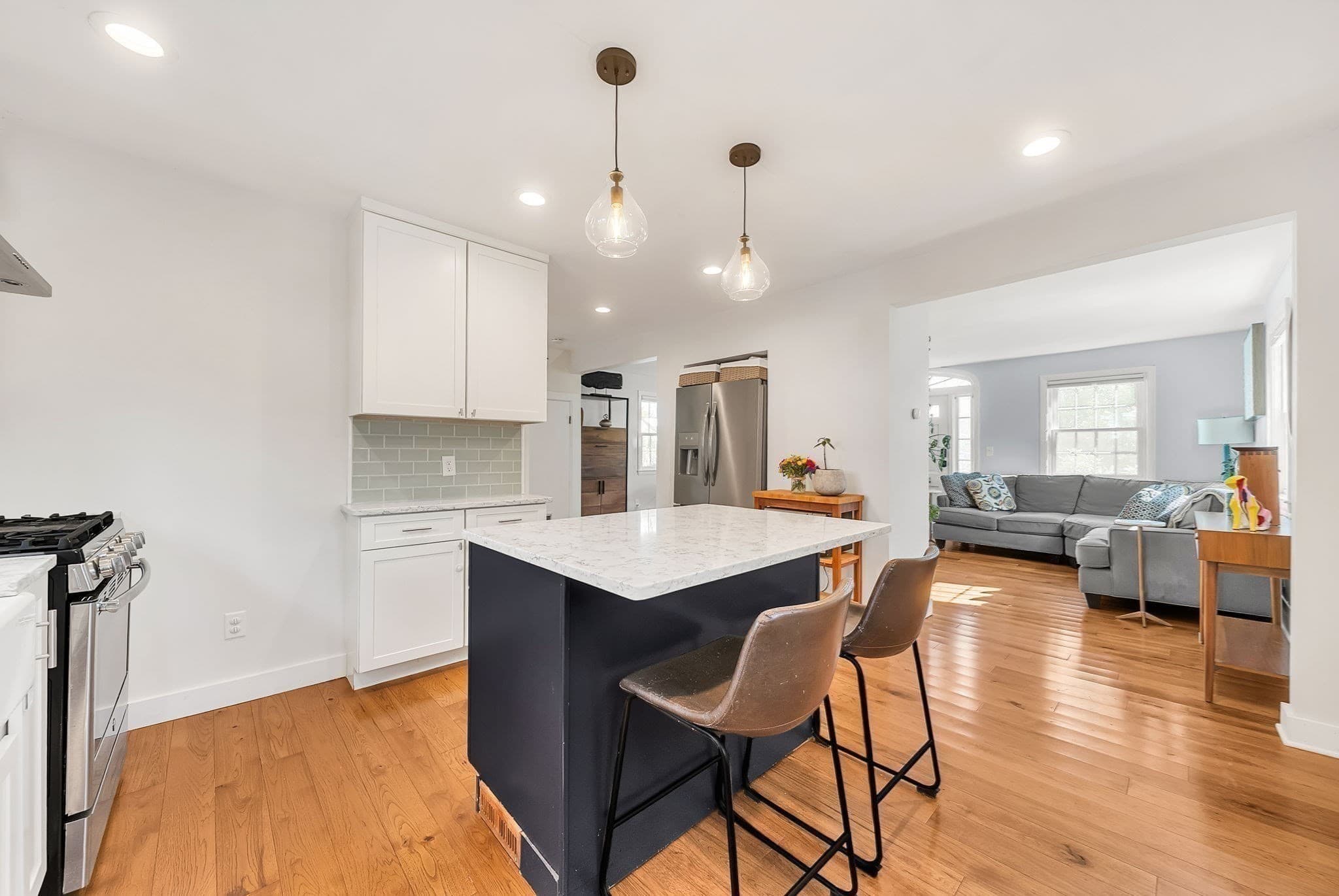 Single Family Residence at 86 Potter Rd, Waltham MA 02453, Waltham, photo 9 of 31
