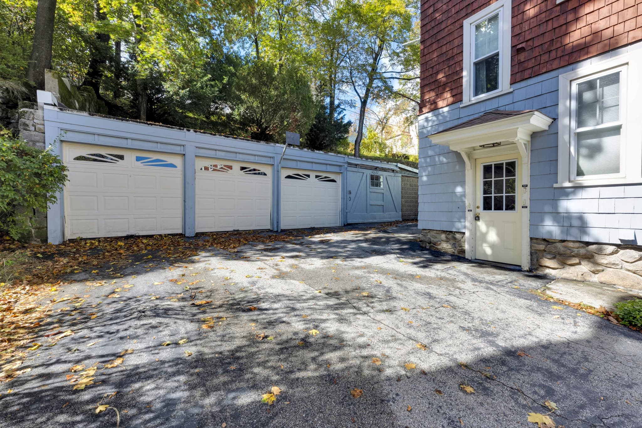 3 Family at 28 Crystal St, Worcester MA 01603, Worcester, photo 42 of 42