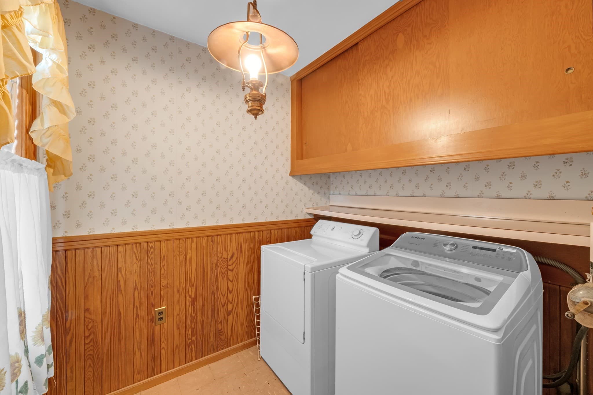 3 Family at 28 Crystal St, Worcester MA 01603, Worcester, photo 34 of 42