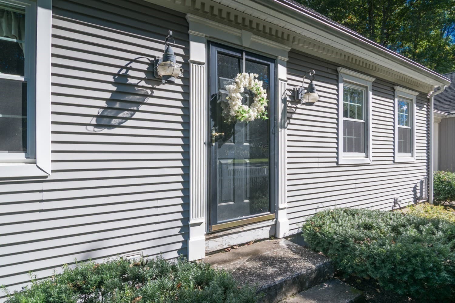 Single Family Residence at 96 Sweetfern Dr, West Springfield MA 01089, photo 4 of 40
