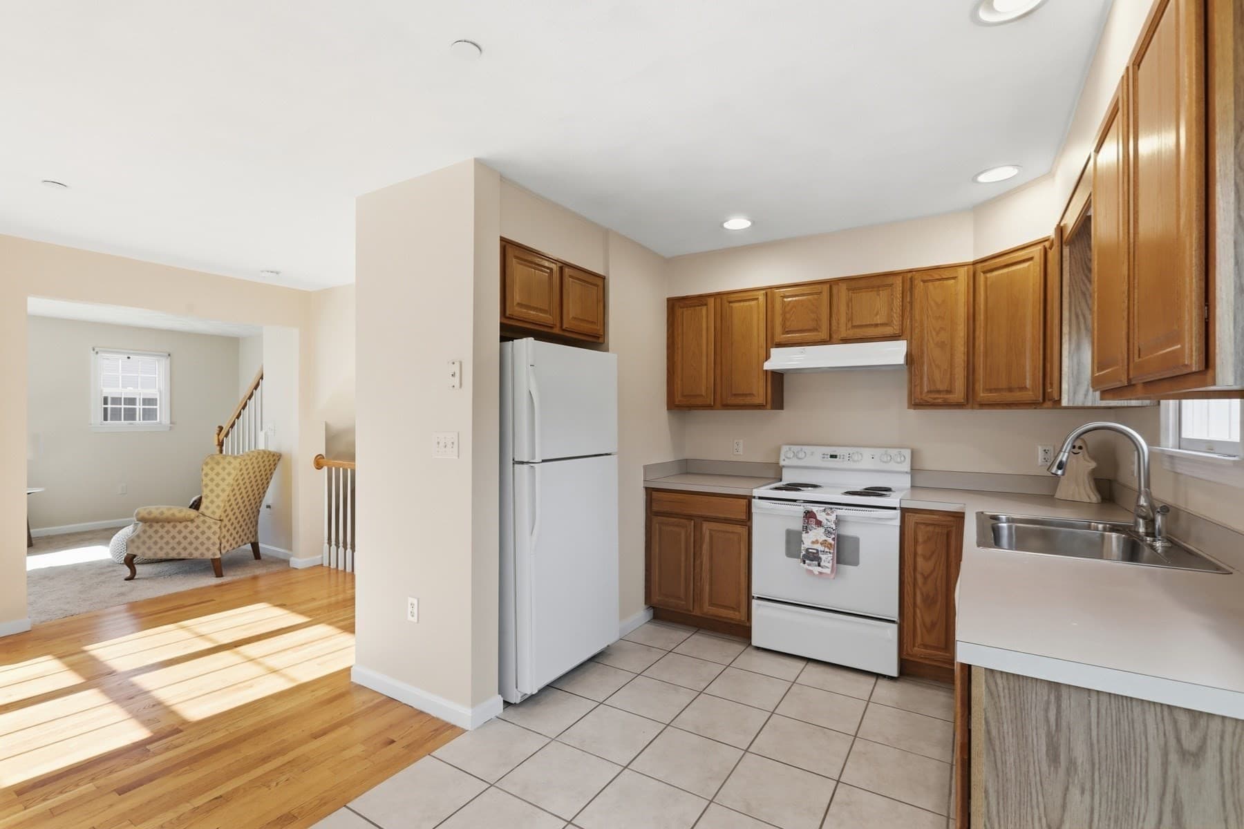 Condominium at 252 Albion St # 15, Wakefield MA 01880, photo 12 of 30
