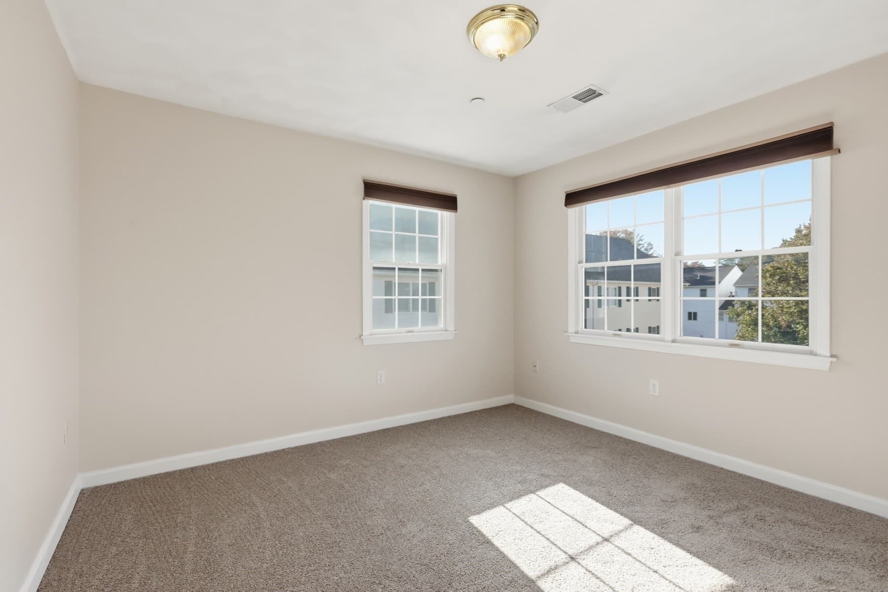 Condominium at 252 Albion St # 15, Wakefield MA 01880, photo 21 of 30